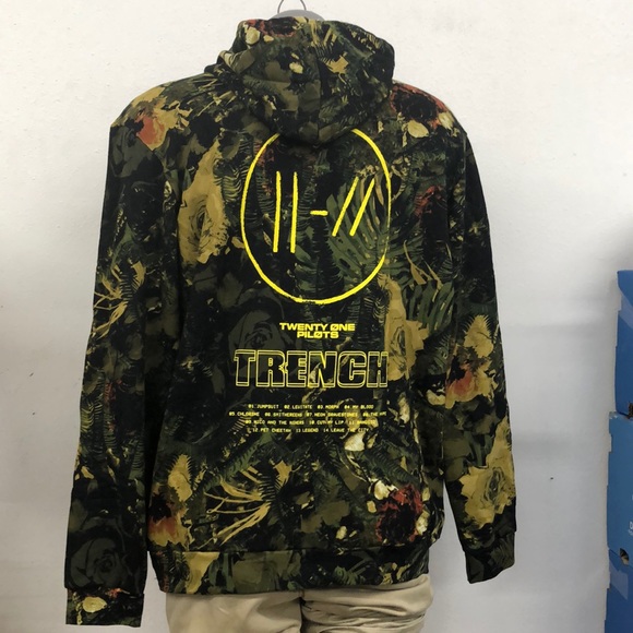 Twenty One Pilots Camoflage TRENCH Concert Hoodie Size XL Camo - Picture 2 of 4